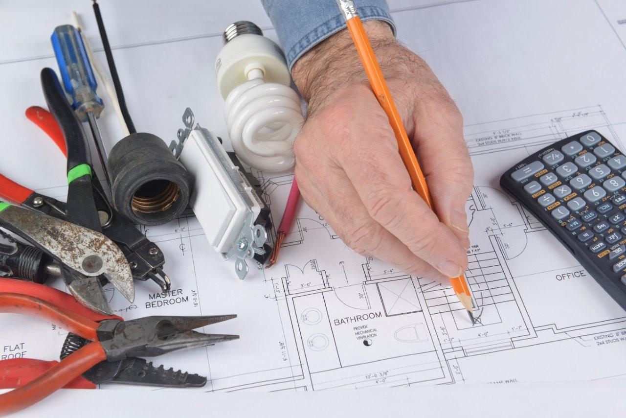 TOP 10 firme din domeniul instalatiilor electrice, dupa cifra de afaceri